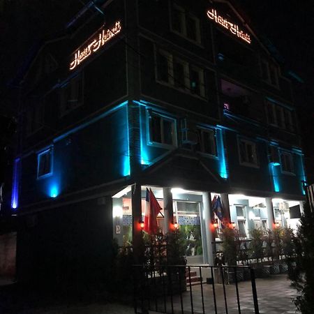 Hotel Heimli Pristina Kültér fotó